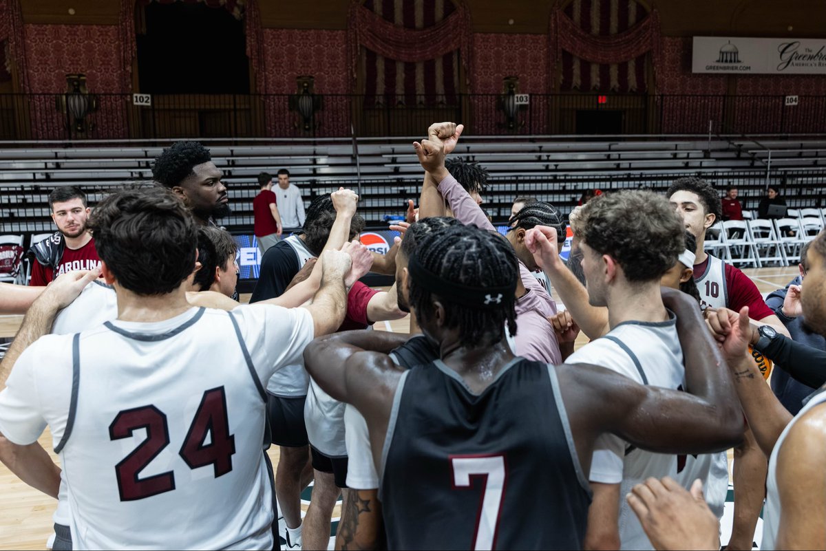 A little practice in Colonial Hall. 🕺 

#Gamecocks🐔🏀 // #EarnIt