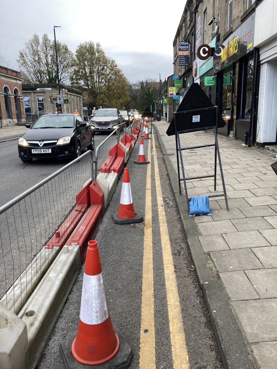 2wheelsgoodBrum's tweet image. Preparations for the new Headingley separated cycleway in Leeds. It’s not going to be wide, but it’s going to make cycling down here even more popular.