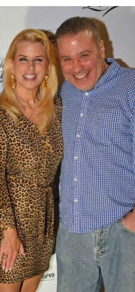 NoelAshman's tweet photo. Happy belated birthday to my friend #journalist @RitaCosby #ritacosby! #foxnews #msnbc #newsmax #cbs #insideedition #newsanchor #wabc https://t.co/botC6xrR47