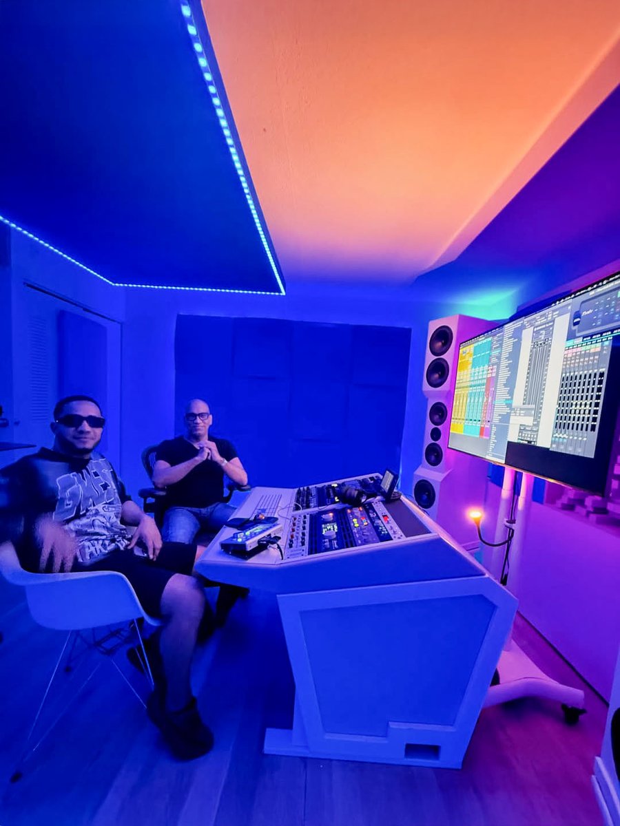 AvidProTools's tweet image. 💜 #STUDIOLIFE
📷 Fragancia Sound Studio
▶️ avid.co/oe5o50WF50a
 
#studio #producer #musicproduction #daw #avidprotools #protools #avid #avidcreator