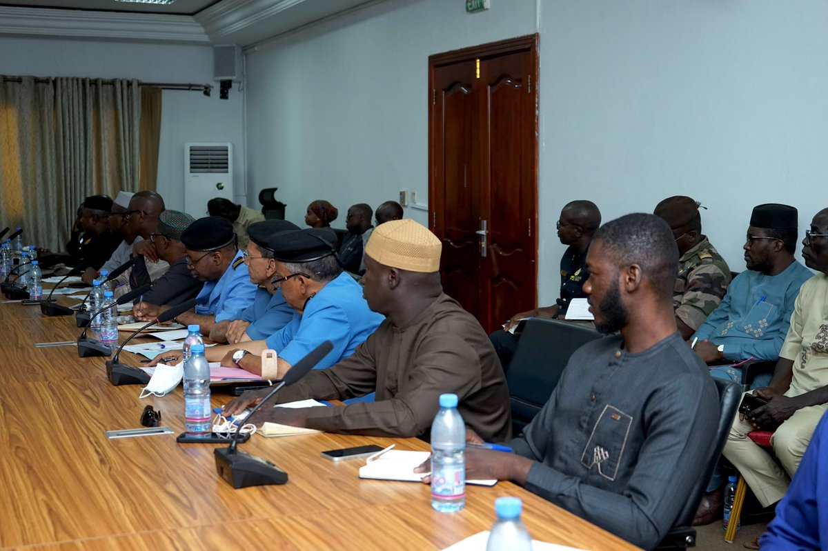 𝟔𝐞 𝐫𝐞𝐧𝐜𝐨𝐧𝐭𝐫𝐞 𝐡𝐞𝐛𝐝𝐨𝐦𝐚𝐝𝐚𝐢𝐫𝐞 𝐚𝐯𝐞𝐜 𝐥𝐞𝐬 𝐨𝐩é𝐫𝐚𝐭𝐞𝐮𝐫𝐬 𝐩é𝐭𝐫𝐨𝐥𝐢𝐞𝐫𝐬 𝐫é𝐮𝐧𝐢𝐬 𝐚𝐮𝐭𝐨𝐮𝐫 𝐝𝐮 𝐆𝐏𝐏 𝐞𝐭 𝐝𝐮 𝐆𝐌𝐏𝐏 

𝗟𝗲 𝗠𝗶𝗻𝗶𝘀𝘁𝗿𝗲 𝗱𝗲 𝗹’𝗜𝗻𝗱𝘂𝘀𝘁𝗿𝗶𝗲 𝗲𝘁 𝗱𝘂 𝗖𝗼𝗺𝗺𝗲𝗿𝗰𝗲, 𝗠𝗼𝗻𝘀𝗶𝗲𝘂𝗿 𝗠𝗼𝘂𝘀𝘀𝗮