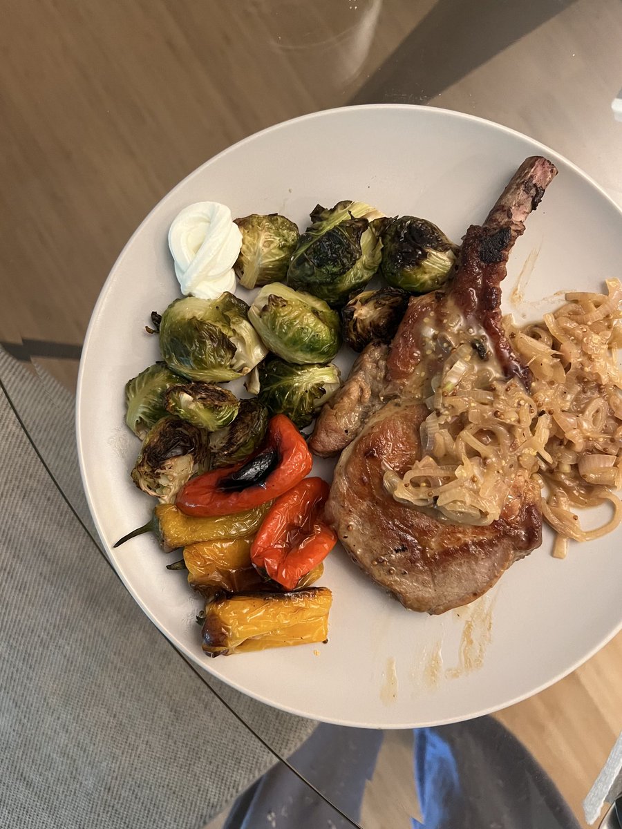 MariGO2thepolls's tweet image. If you don’t hate being alive you could also cook a protein in a pan make a cheeky little pan sauce with shallots wine and butter while it rests and enjoy with a side of vegetables