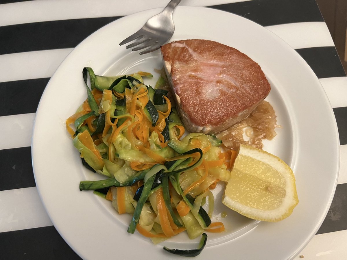 MariGO2thepolls's tweet image. If you don’t hate being alive you could also cook a protein in a pan make a cheeky little pan sauce with shallots wine and butter while it rests and enjoy with a side of vegetables