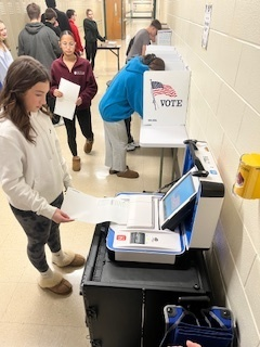 Our Government students held a mock election debate yesterday, and today they cast their ballots with help from the Will County Clerk’s Office. Great civic learning in action at PCHS!