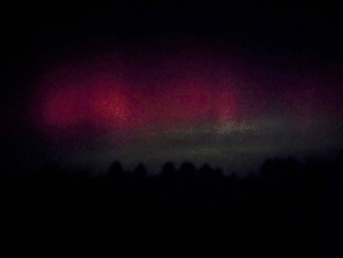 DevDoesGaming's tweet photo. Pictures a few weeks ago of the northern lights, as seen from Missouri. Definitely the brightest I've ever seen them, the dimmer pictures were taken with zero edits, not even night mode on my phone's camera! https://t.co/Py0U7O3CkQ