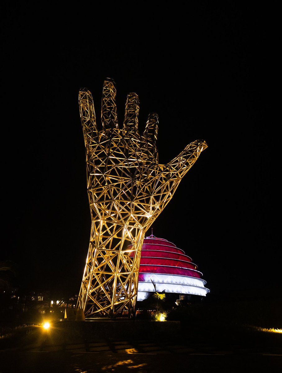 RadissonKigali's tweet image. The Kigali Convention Centre dome shines in the colors of the Qatar flag tonight, in honor of His Highness Sheikh Tamim bin Hamad Al Thani, Emir of the State of Qatar, during his two-day Official Visit to Rwanda. 🇶🇦✨

#KigaliConventionCentre #RadissonBluKigali #RadissonHotels