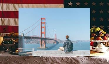 Hoteeb's tweet image. 🥓Lotion bottles squeeze out creamy substances.🏈Morning walk, charm