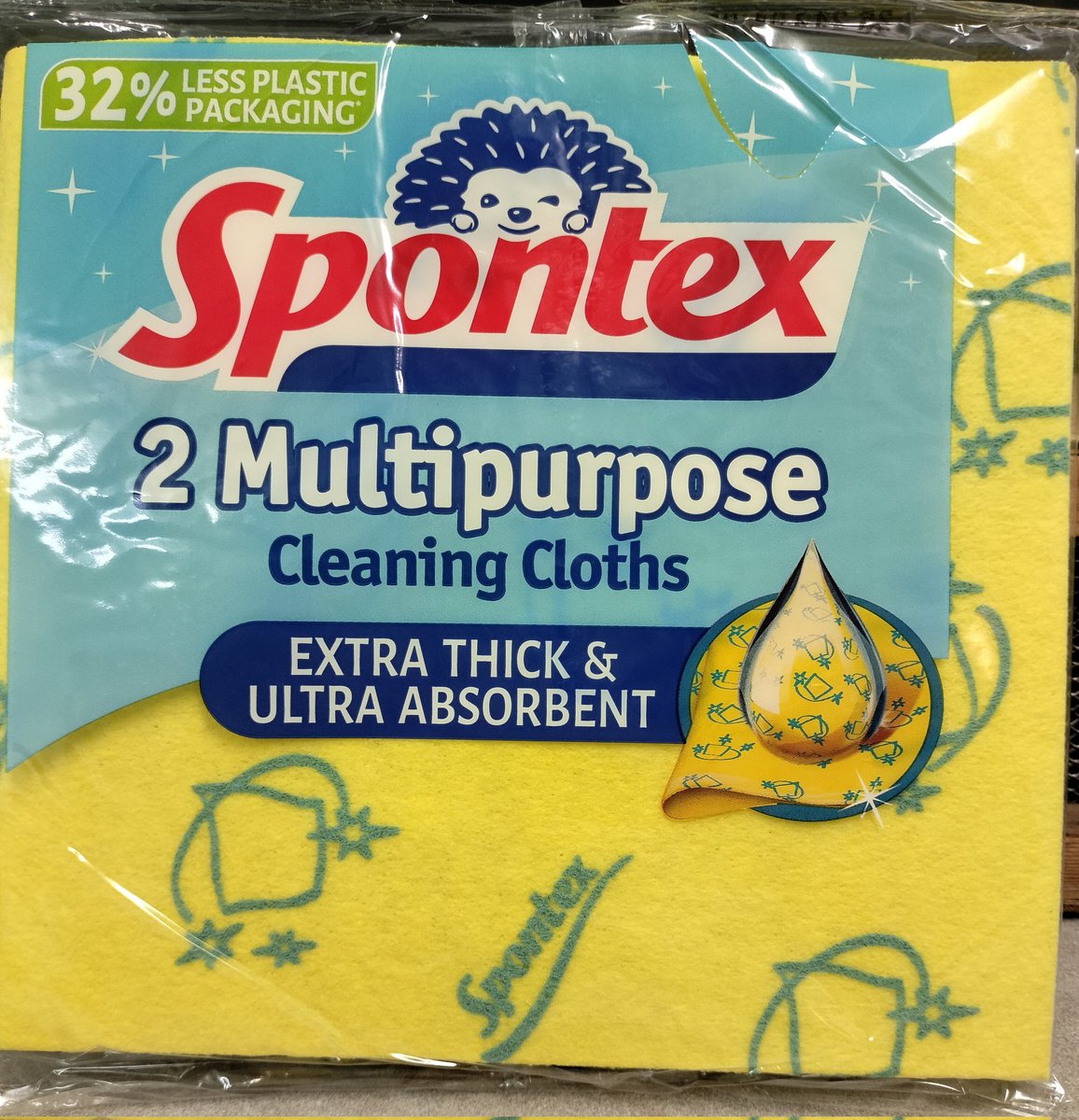 Just bought these Spontex "ultra absorbent" cloths to wipe the car's windscreen. Nothing of the bloody sort. Might as well have used Izal bog roll.
