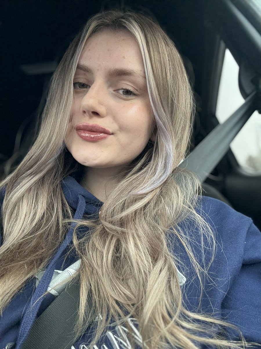 Leniii💕 tweet media