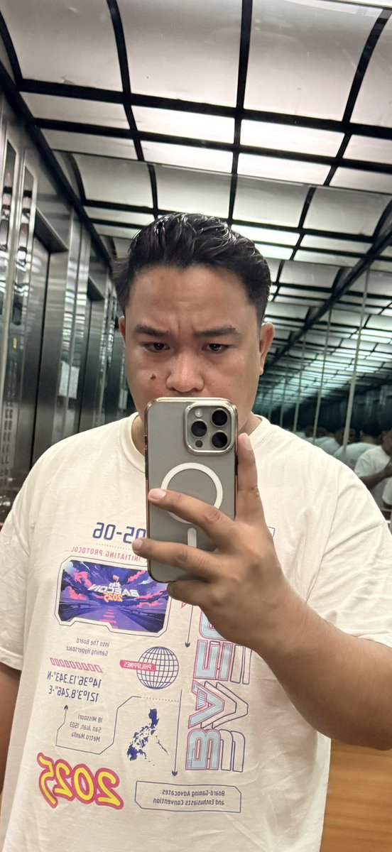 SadManager21's tweet photo. ME v3.1. Major upgrades https://t.co/RGq0mj50eA