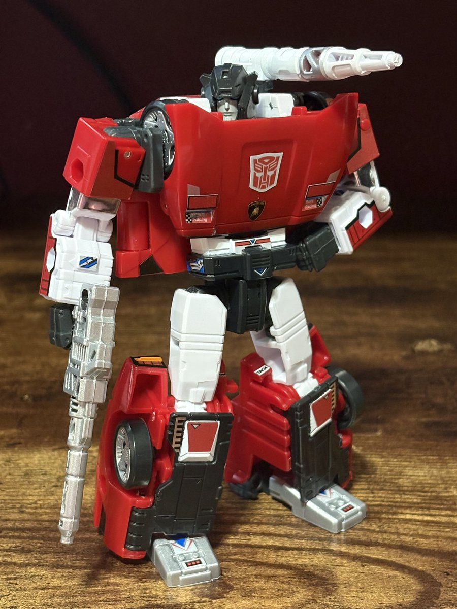 RubySoupy3D's tweet image. So guess who bought a toy hax set for my sideswipe (left old right new)