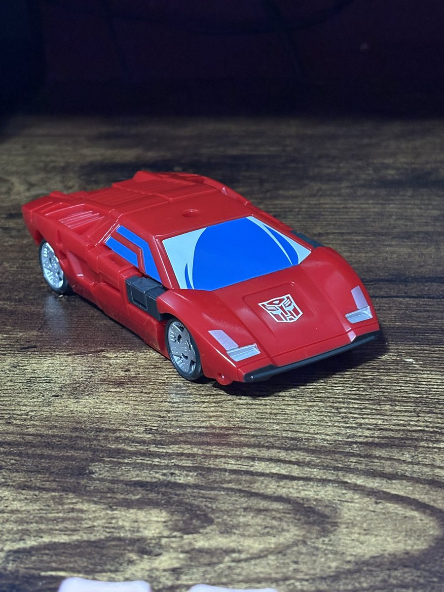 RubySoupy3D's tweet image. So guess who bought a toy hax set for my sideswipe (left old right new)