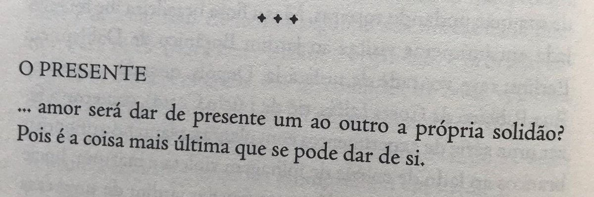 dallowayclrss's tweet image. Amo ver a Clarice ganhando o mundo e sendo traduzida, mas ler ela no original é um privilégio nosso 🩷