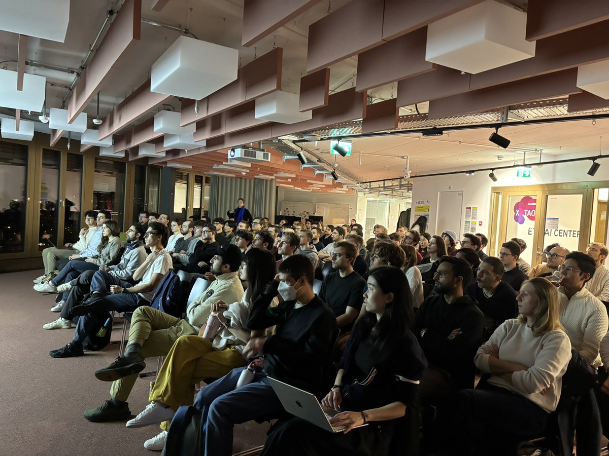 zurichnlp's tweet image. Thank you to the 100+ people who showed up for tonight&apos;s ZurichCV#11 at the @ETH_AI_Center. ZurichNLP#18 on Monday!