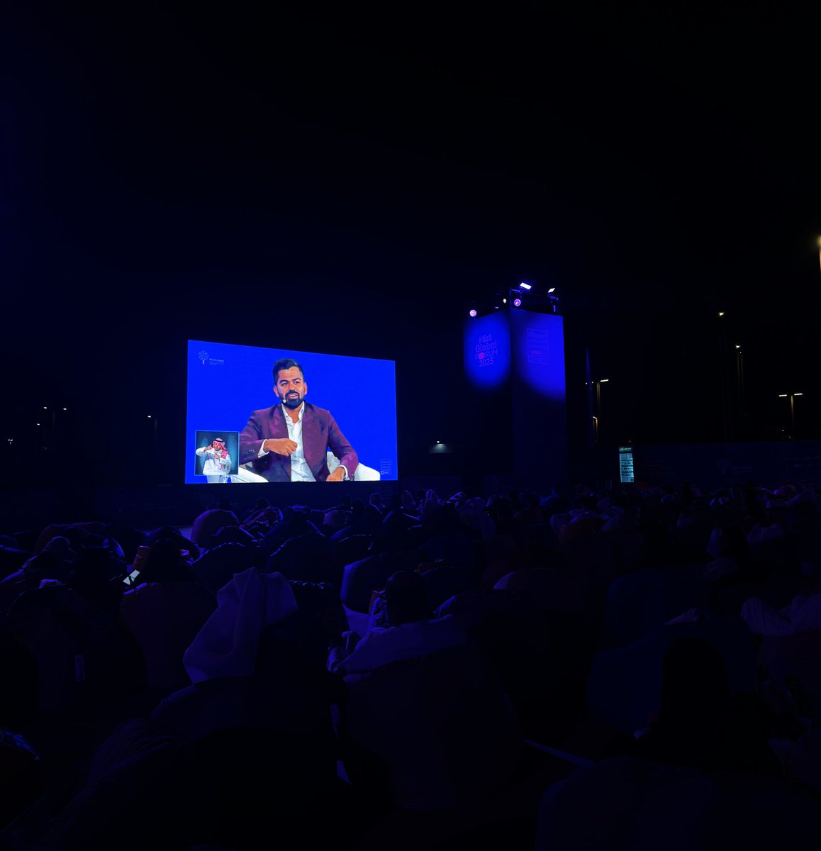 دانـه tweet media