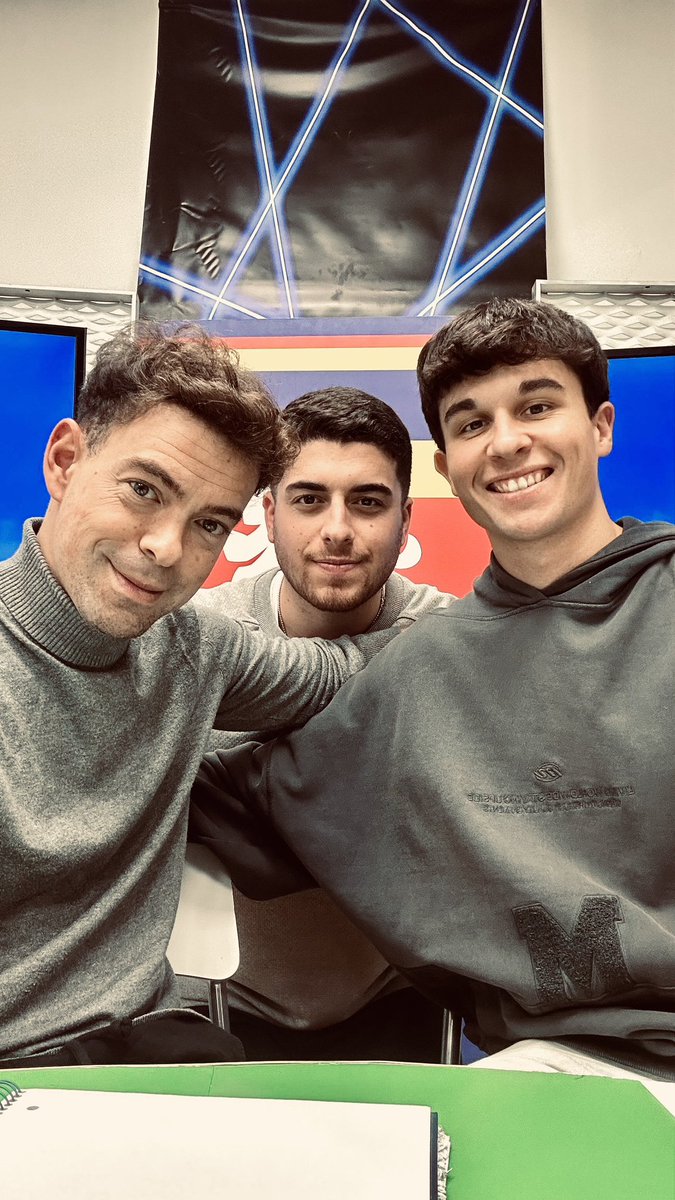 🚨 𝐄𝐒𝐓𝐀𝐌𝐎𝐒 𝐄𝐍 𝐃𝐈𝐑𝐄𝐂𝐓𝐎 🚨

🤗Con la mejor previa del #RealZaragozaEibar 

📞 Charlamos con <a href="/danielasure/">Daniel Lasure</a> 

🗣️ <a href="/oto_jorge/">Jorge Oto</a> nos hablará del tema “Forcén”

➡️ youtube.com/live/9BBP4Ym5e…

👾 twitch.tv/palmadasalvien…

¡Vente! 🫂