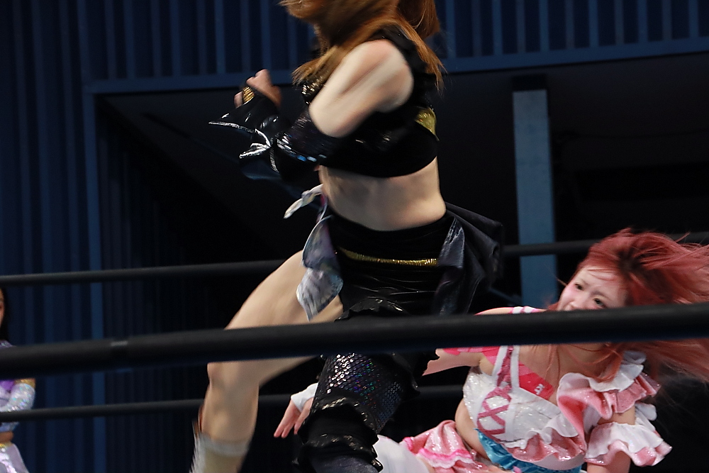 sathuki_99's tweet image. hot！Step！JUMP！
～hotシュシュ板橋大会～
2025年11月3日(月・祝)17時30分開始
#prhot

第3試合 タッグマッチ30分
#しのせ愛梨紗 ＆ #緋彩もえ
 vs
#薮下めぐみ ＆ #緋彩ませ