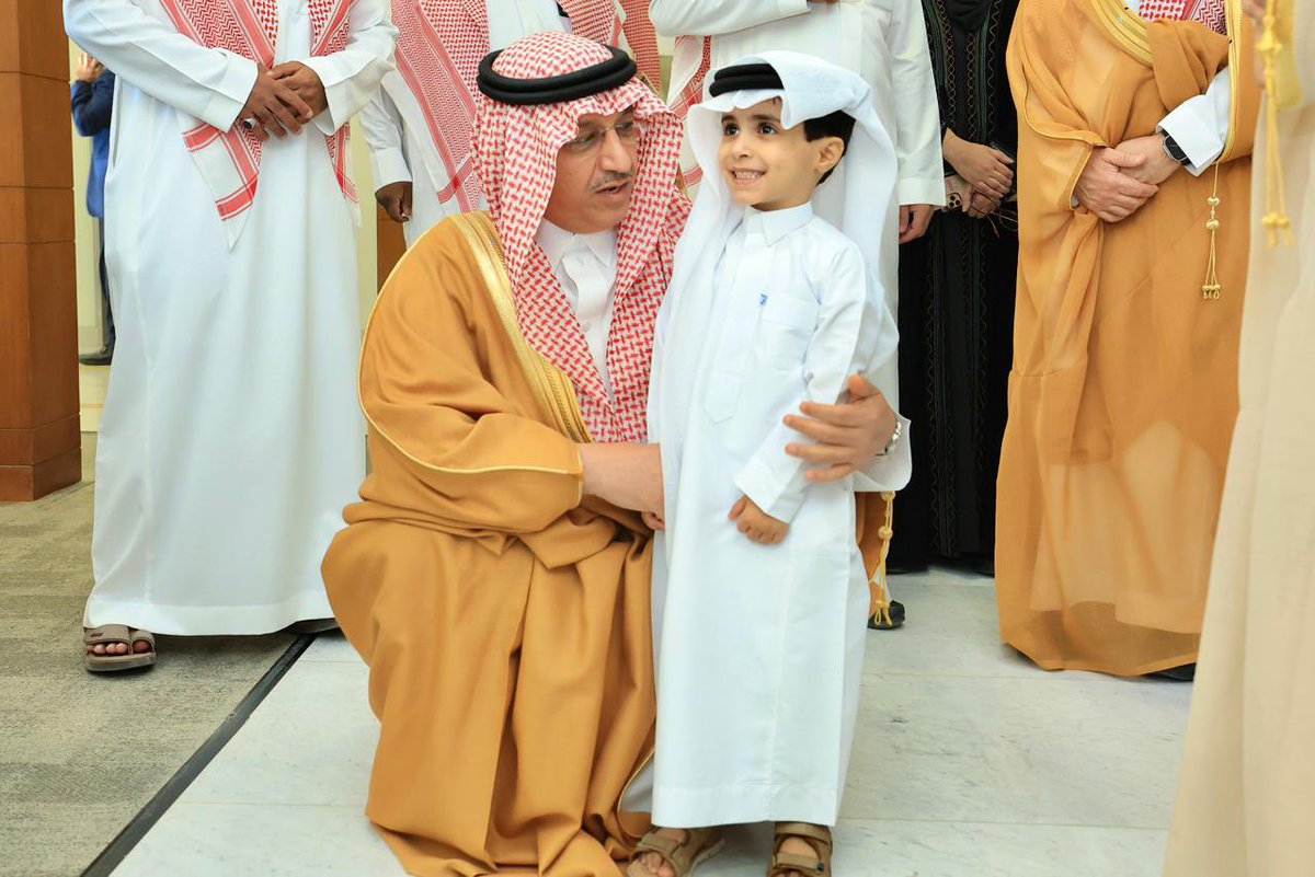 moe_gov_sa's tweet image. #وزير_التعليم يرعى احتفالية الوزارة بـ #اليوم_العالمي_للطفل.
moe.gov.sa/ar/mediacenter…