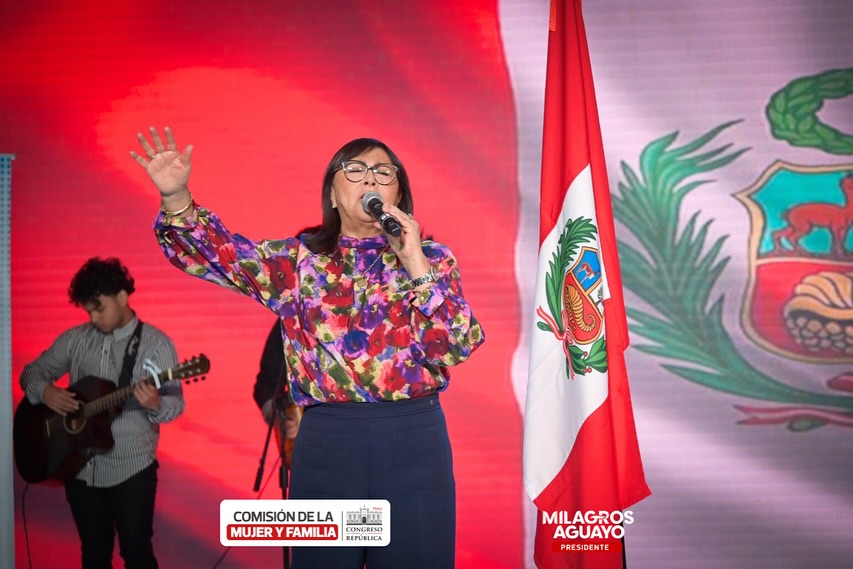 Ojo_Publico's tweet image. 📆En el Congreso, Milagros Jáuregui, Esdras Medina y Alejandro Muñante han recibido más de 50 visitas de personas vinculadas a instituciones religiosas o grupos conservadores que, además, han respaldado en gran medida iniciativas sobre educación.

👉ojo-publico.com/5988/presion-u…👈