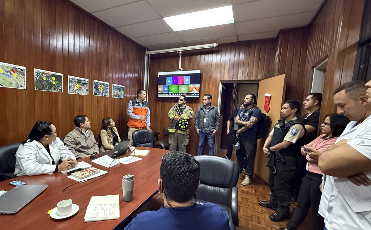 Riesgos_Ec's tweet photo. 📍#Azuay

Participamos como observadores en el simulacro zonal 6 del @IESSec, en donde se verificaron tiempos de respuesta de los organismos de emergencia y la capacidad con la que cuenta la institución para enfrentar una situación de emergencia.

De esta manera fortalecemos las capacidades institucionales.