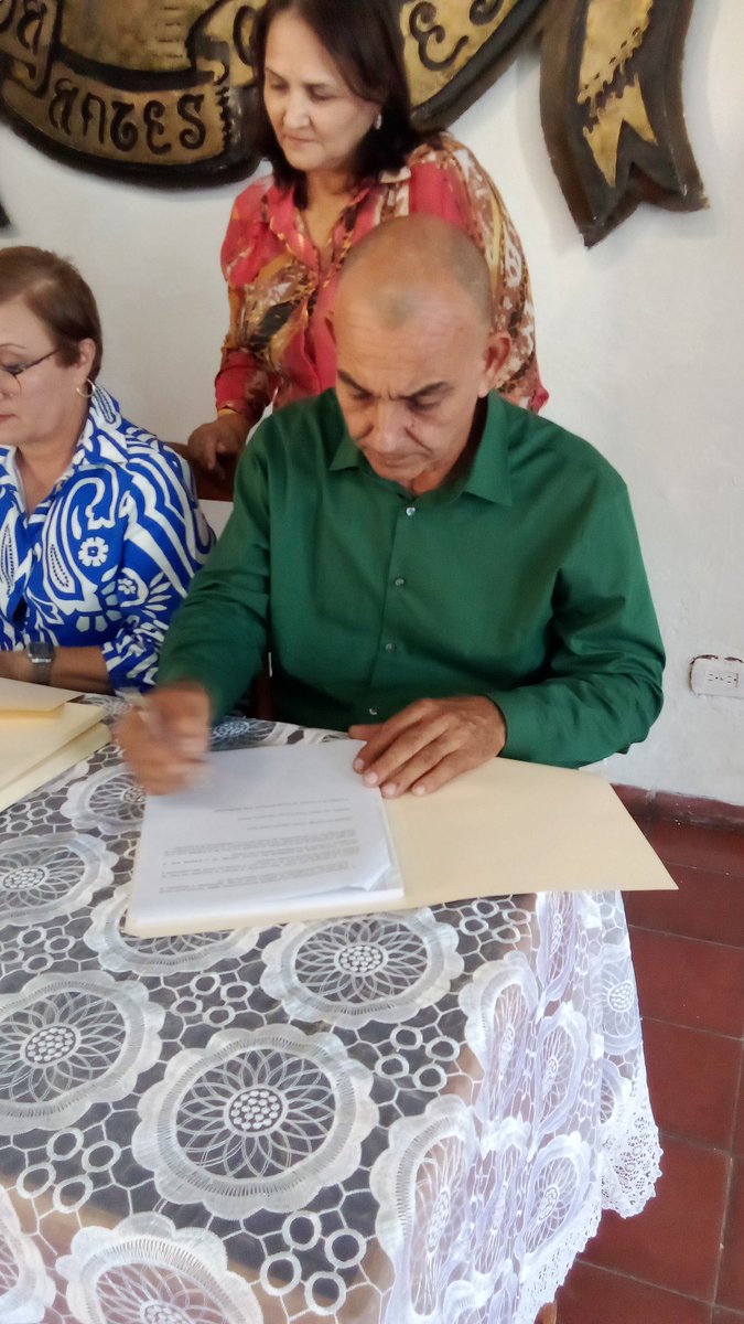 CitmaLT's tweet image. Se realiza acto de entrega y recepción del cargo de Delegado del CITMA.  
Reconocemos la huella de excelencia de Gisela Velentina Olano Felipe y damos la bienvenida a Frank Rolando Villavicencio Estepa, con confianza en su dedicación y servicio.#Ciencia#MedioAmbiente#LasTunas