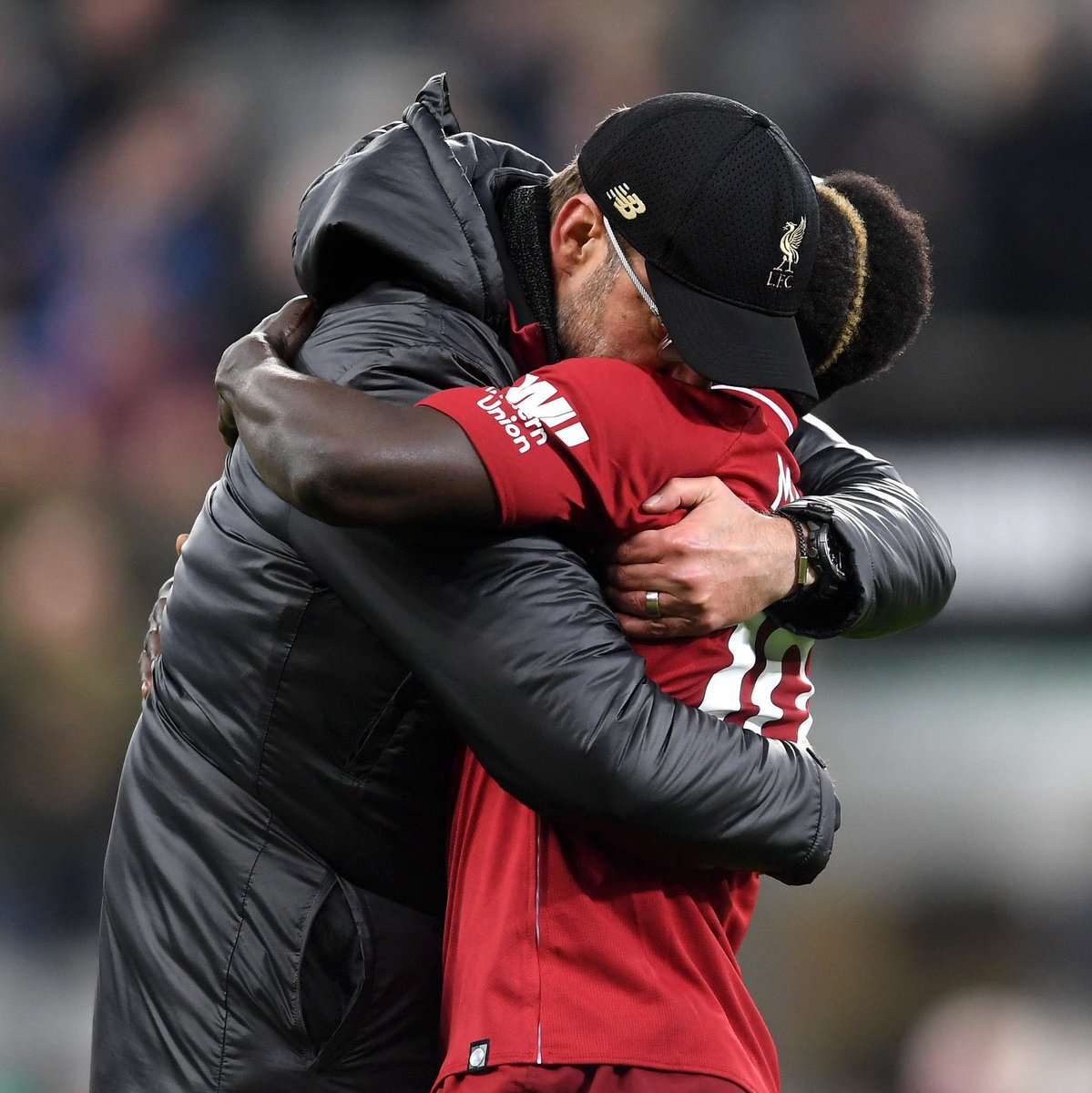 estoesanfield_'s tweet image. 🗣️Mané sobre su reunión con Klopp.

💬 «Él se disculpó primero (por su fallido traspaso al Dortmund) y dijo: construiremos el equipo contra el que nadie querrá jugar. Creceremos juntos y tú jugarás todos los partidos. Este es el proyecto que yo quería. El sueldo, cualquier cosa,…