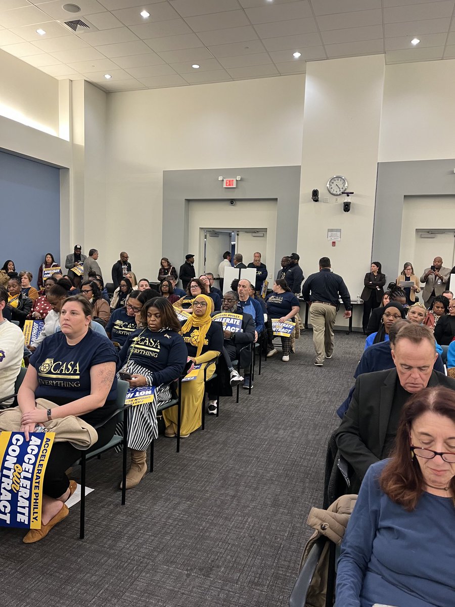 .⁦<a href="/PHLschoolboard/">Philadelphia Board of Education</a>⁩ barring people from entering auditorium claiming it’s at capacity. Board removed 70 chairs from auditorium. So no it’s not full #PhlEd