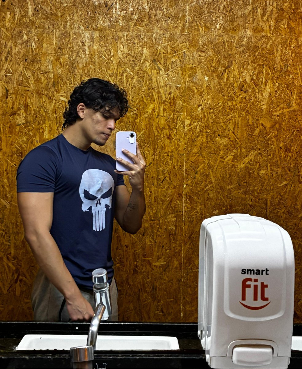 _ttdoDiego's tweet image. Unica coisa que um solteiro faz no feriado