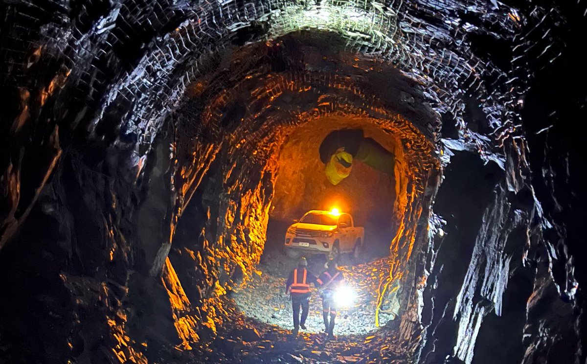 ResourceWorld's tweet photo. Atrium Research Initiates Coverage on Lion One Metals with Buy Rating - https://t.co/xkW7KFe5q2 #ResourceWorld #resourceinvesting #miningnews #mining @liononemetals #LionOneMetals #gold #goldmining #goldexploration https://t.co/FwC7z7tdAp