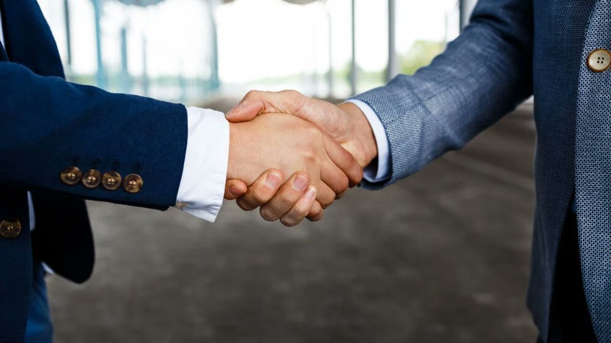 Bugün 21 Kasım, Dünya Selamlaşma Günü! 🌟

Gülümsemenizi saklamayın, etrafınızdakilere selam verin; küçük bir merhaba, dünyayı biraz daha güzel kılar. ✨