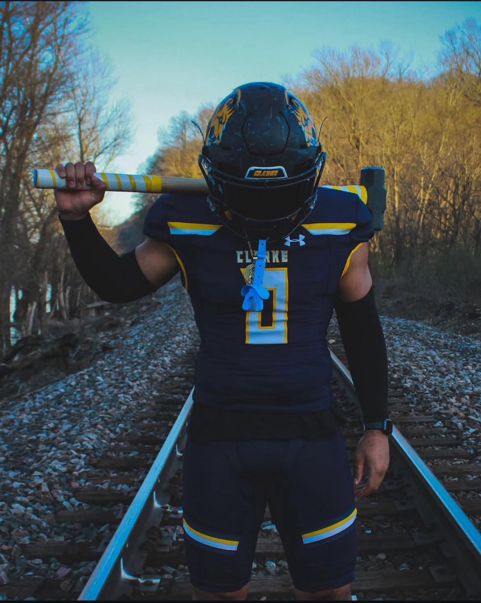 Clarke University (IA) Offered 🦁.