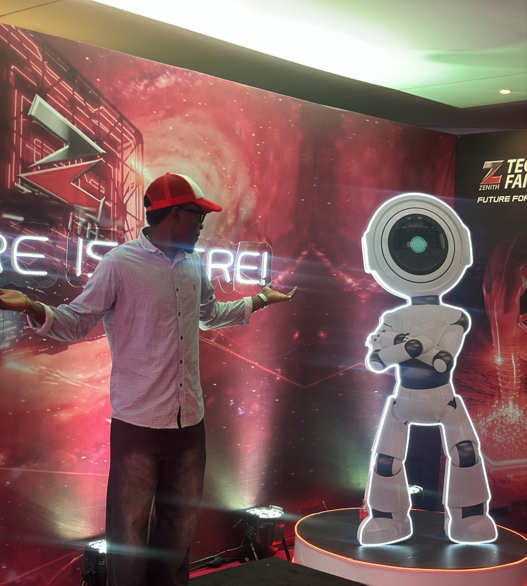 Jooju__'s tweet image. Stepped into the Zenith Bank Tech Fair and walked out charged with new ideas.
Innovation, cybersecurity, AI, brilliant minds, everything was alive in that room.
If growth has a space, it’s here. 🚀

#ZenithTechFair #Tech #ZBT #Cybersecurity #GrowthMindset