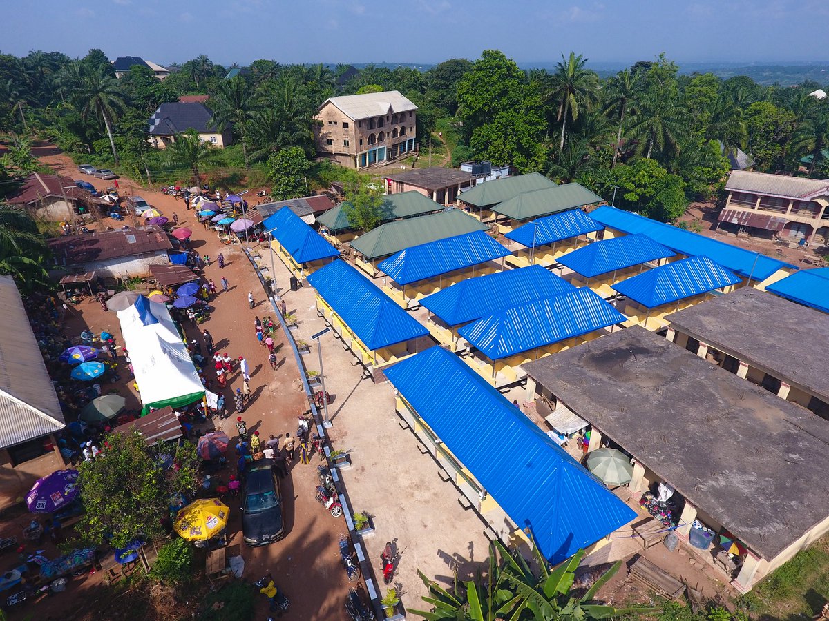 buezeofobuike's tweet image. Built for the comfort of our mothers engaging in petty trading, we commissioned the Nkwo Open Stall Market, Aguluezechukwu, Aguata LGA.

We are intentional with the drive to provide convenient business facilities for traders across the fourteen communities in Aguata LGA.…