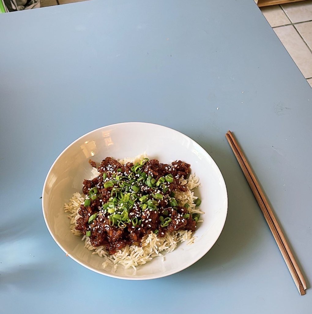 lilbabygandhi's tweet image. You can put a little spice in it and some greens for gods sake we’re not animals