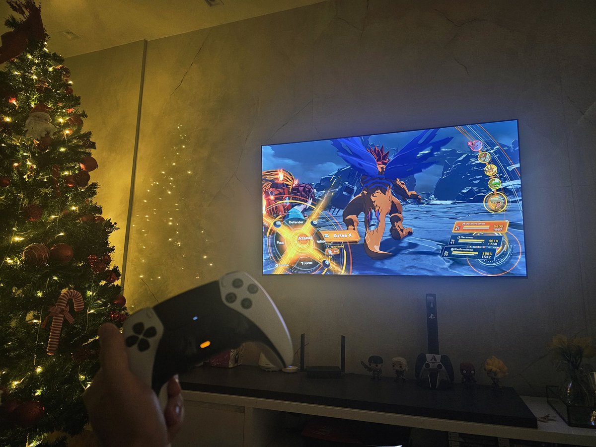 Waynesep1's tweet image. Feriadão de muito Digimon por aqui... a historia do game começa lenta mas vai melhorando muito posteriormente!

#DigimonTimeStranger