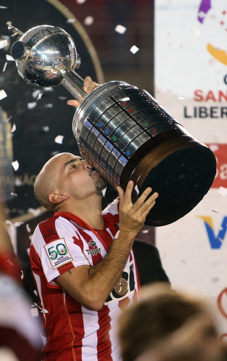 sietepepas's tweet photo. EL MÁS ARGENTINO DE TODOS.
JUAN SEBASTIAN VERON.
CHUPAME LA PIJA CHIQUI TAPIA. https://t.co/BRNxAC6W1k