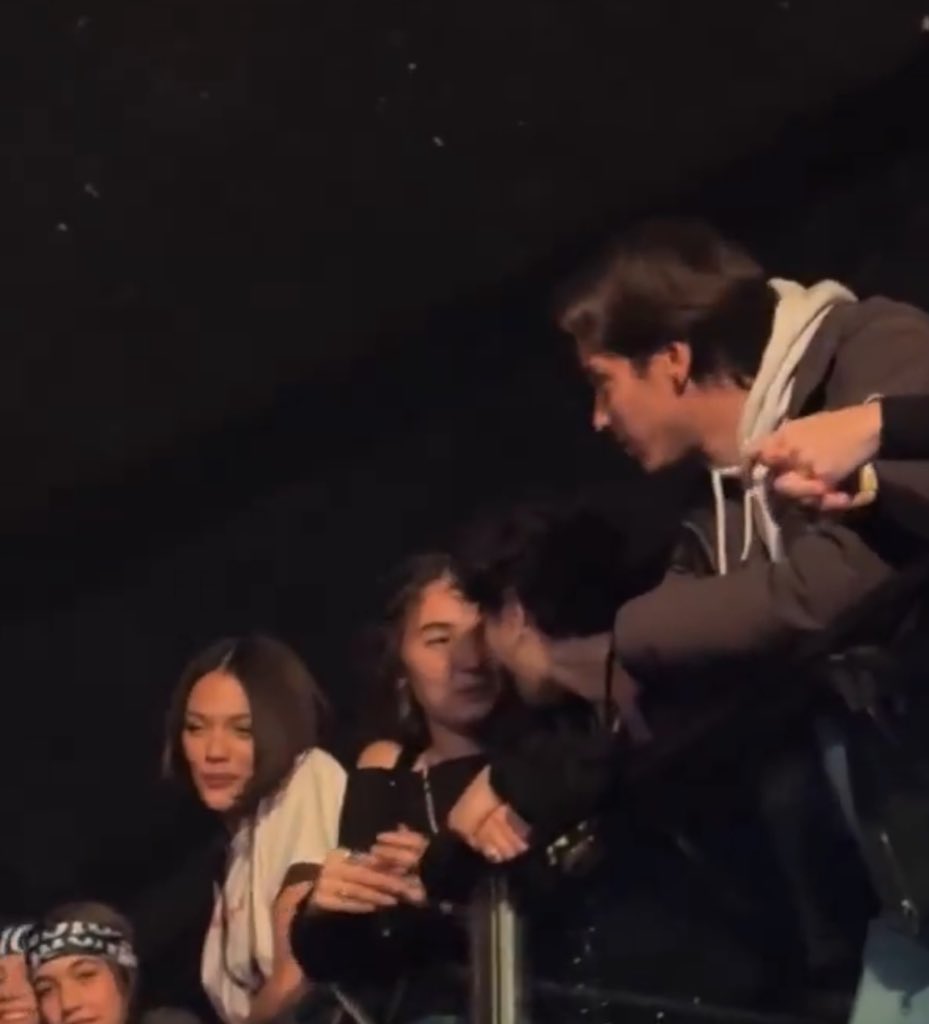 reputationstaan's tweet image. non ho altre parole se non CASA🏡 #amici24