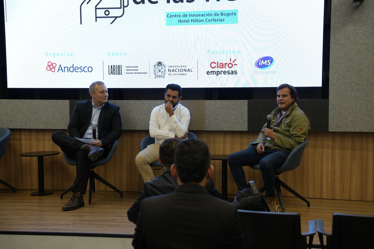 Andesco1's tweet image. Finalizamos la jornada académica del 3.° Seminario de las TIC de Andesco con el pánel &quot;Lecciones aprendidas en la primera línea de la transformación&quot;

“Hay que tener mucha paciencia para hacer estos procesos de transformación digital en nuestras empresas, pero hay que hacerlo. Es…