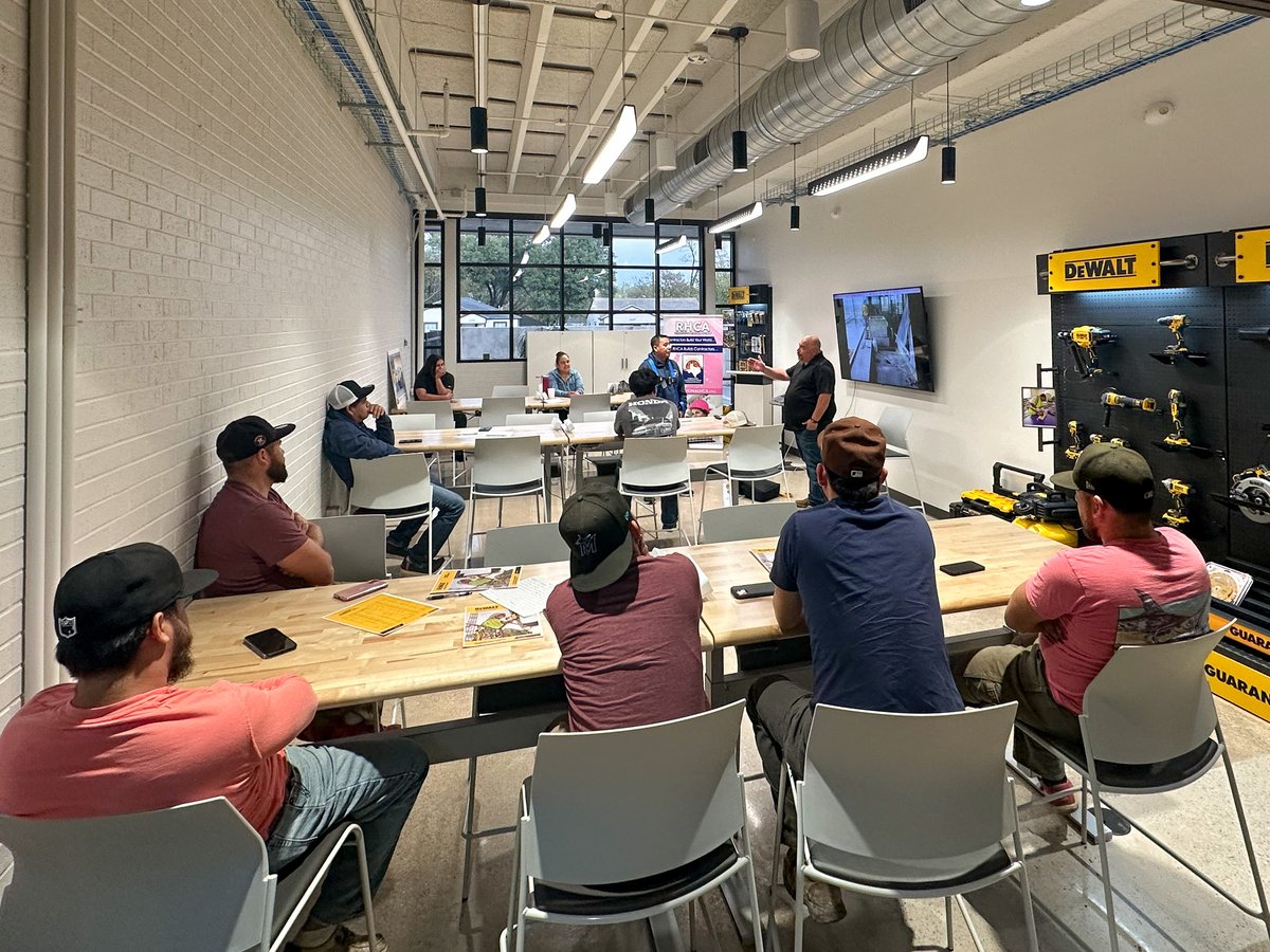DFWRHCA's tweet image. Today we hosted our OSHA 10 – Spanish class at the RHCA Headquarters, bringing essential safety training to our workforce community.

Thank you to everyone who joined us today!

#RHCA #WorkforceTraining #OSHA10 #SafetyFirst #ConstructionSafety