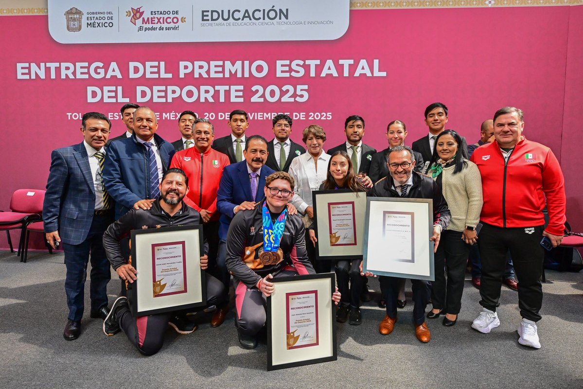 delfinagomeza's tweet image. 🎖️El #EdoMéx reconoce a los destacados atletas Nayeli Mondragón Acevedo y Juan Antonio Ruíz Ascencio; así como a los entrenadores David Adán Hernández Trujillo y Jorge Miranda Herrera con el Premio Estatal del Deporte 2025. Son un ejemplo del poder transformador de la disciplina…