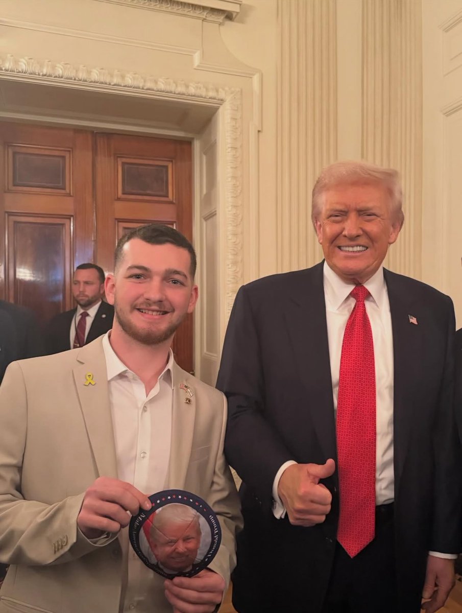 ScarlettGrace92's tweet image. Former hostage Bar Kupershtein with president Trump at the White House. He writes: 

“To stand here today is more than a personal moment for me, it is a victory of a whole nation, of faith, of a strong Jewish identity that accompanies me every step of the way.

Thank you America.…