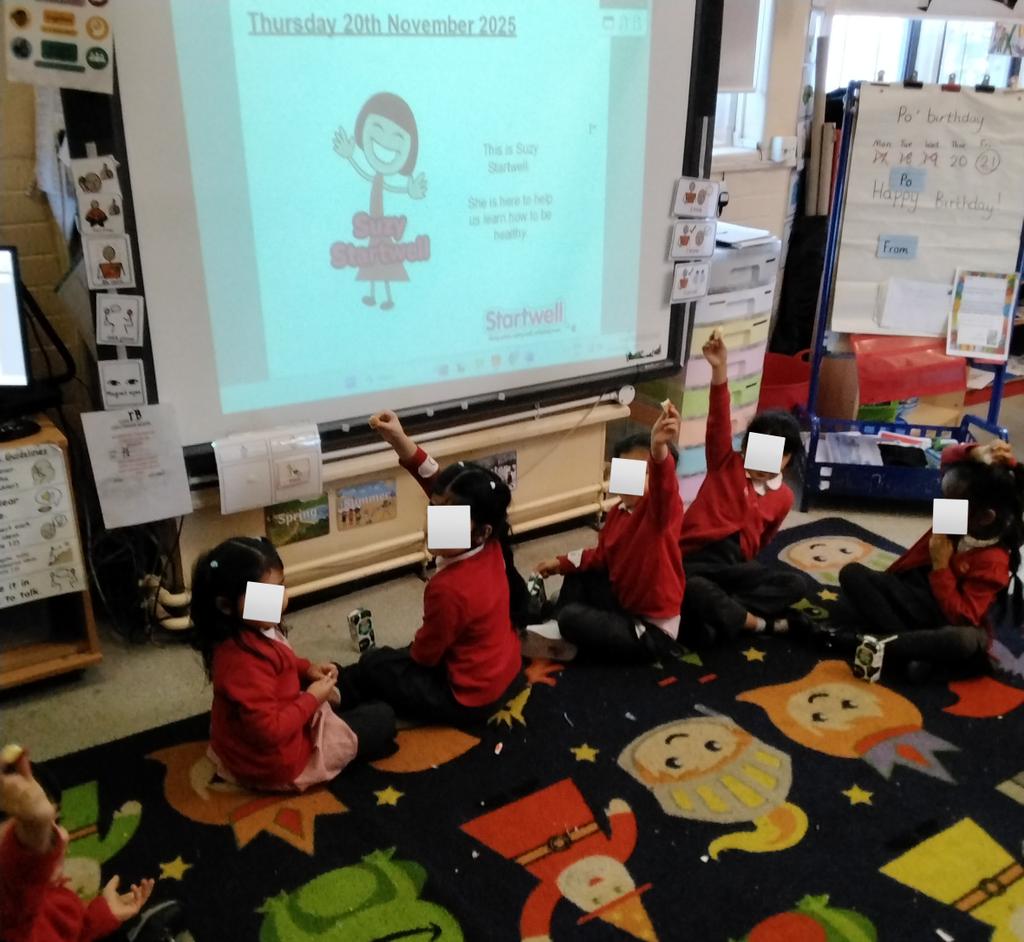 LeighPrimary's tweet photo. Reception were introduced to Suzy Startwell during snack time today, who is here to help them to understand what it means to be healthy! @startwellbham #startwell #HealthyLiving https://t.co/bkAWUiBpqU