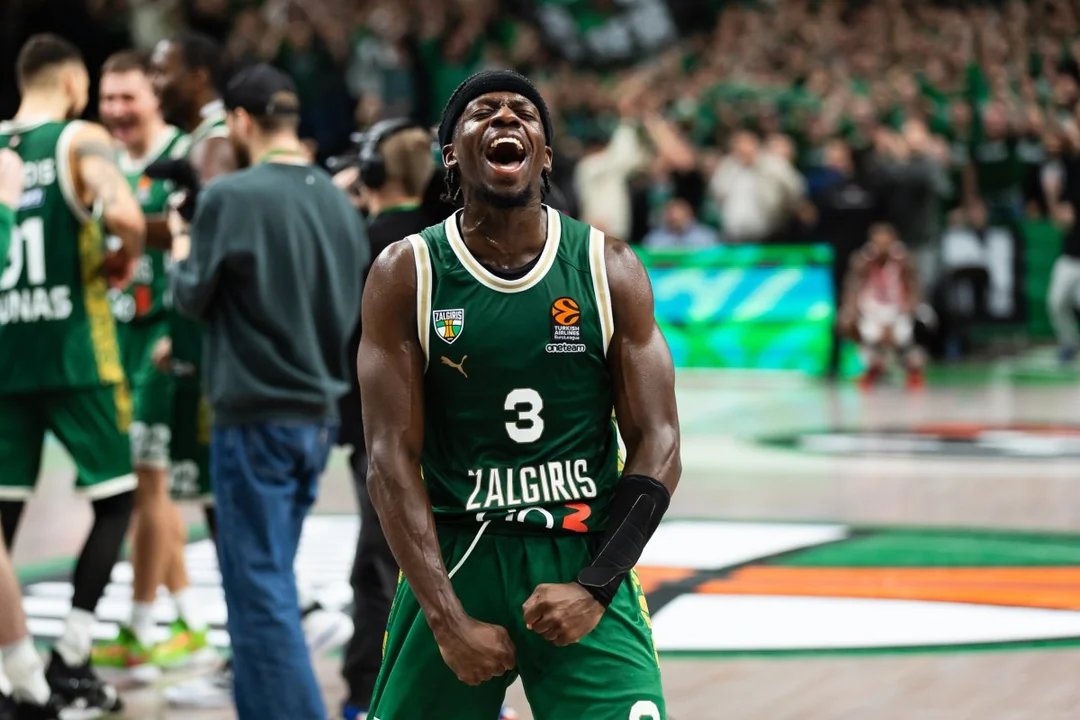 EuroBallin's tweet image. 👑Sylvain Francisco is the Best Guard in #EuroLeague right now &amp;amp; I won&apos;t discuss it

🏀Absolute playmaker: everything starts on his hands
🧠Probably one of the most clever players
🎯Great scorer: both 2FG &amp;amp; 3FG
🛡️Top defender, so dynamic

🤔What do you think?

#Zalgiris