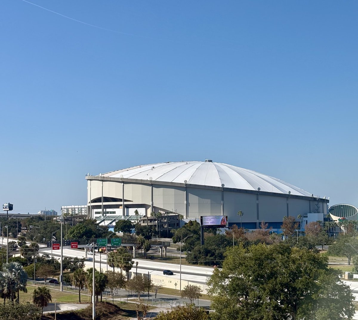 TalkinBaseball_'s tweet image. Tropicana Field’s roof is completely fixed now

(via @TayVictoria8)