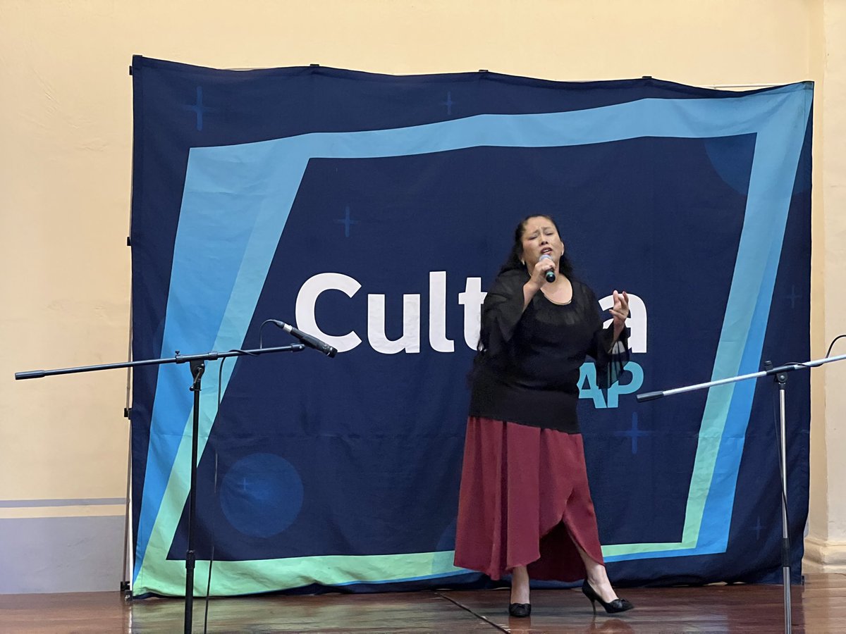 Cultura_BUAP's tweet image. ¡Así despedimos el otoño, gracias a nuestros asistentes y alumnos por su entusiasmo y por llenar nuestro espacio con su talento! 💃🏽🕺🏽🎤🎵
¡Mantente atento de nuestra próxima convocatoria! #CulturaBUAP #TalleresDeMusica #OrgullosamenteBUAP #cierredetalleres