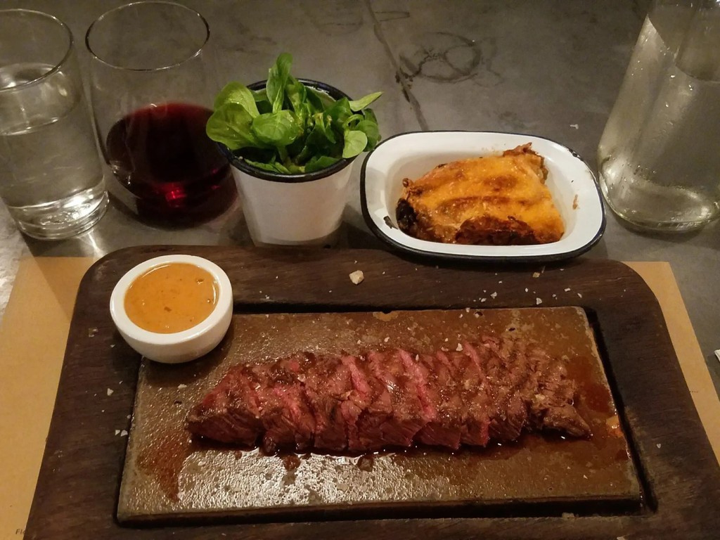 solestraveling's tweet image. In some places, like Tokyo and New York, there are entire dining programs built around it—one New York restaurant even serves solo meals “passport-style,” turning dinner for one into a mini adventure.

Read more 👉 lttr.ai/AlD6V

#solodining #diningalone #tableforone