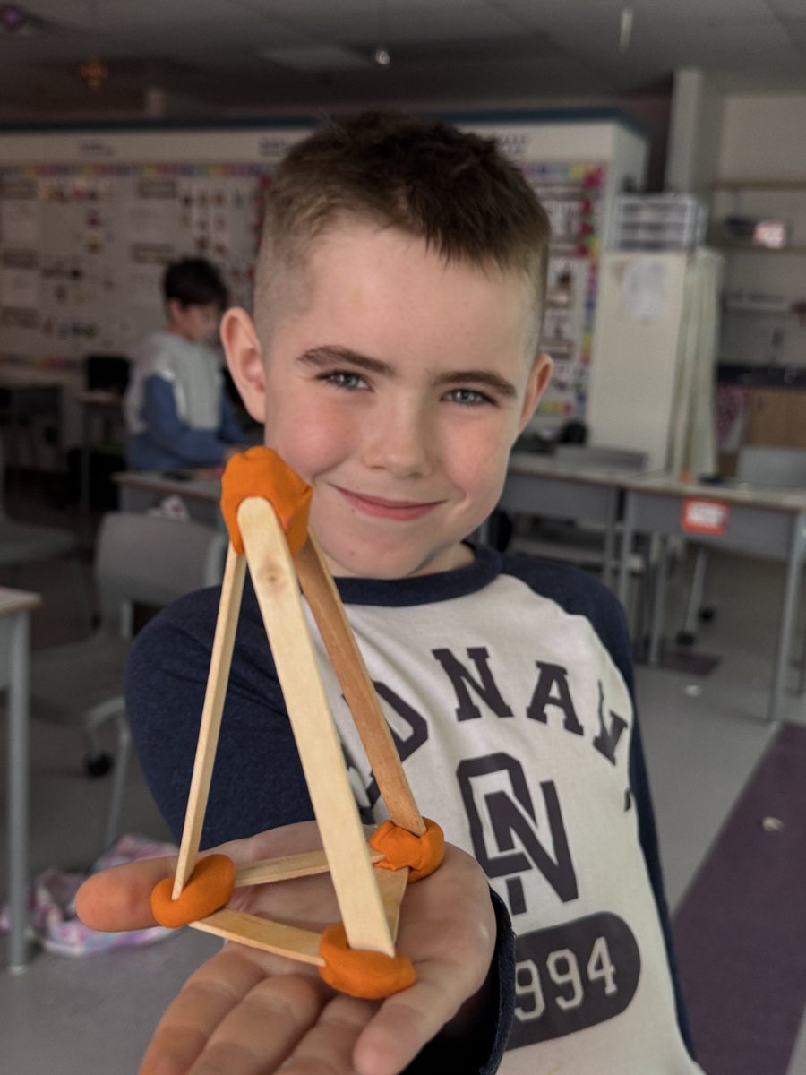 MsBurriOCSB's tweet image. It’s been a busy week in Grade 3! 🤩 We explored the skeletons of 3D shapes and even built our own. We also had a blast with @JungleSport, practicing balance, coordination and patience as we climbed across different bridges. #OcsbMath #OcsbBeCommunity @StClareOCSB