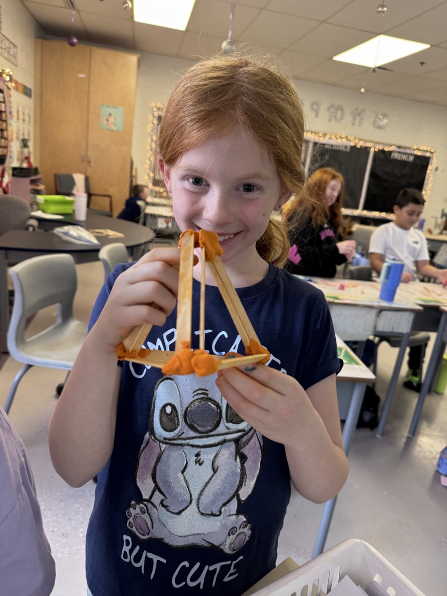 MsBurriOCSB's tweet image. It’s been a busy week in Grade 3! 🤩 We explored the skeletons of 3D shapes and even built our own. We also had a blast with @JungleSport, practicing balance, coordination and patience as we climbed across different bridges. #OcsbMath #OcsbBeCommunity @StClareOCSB