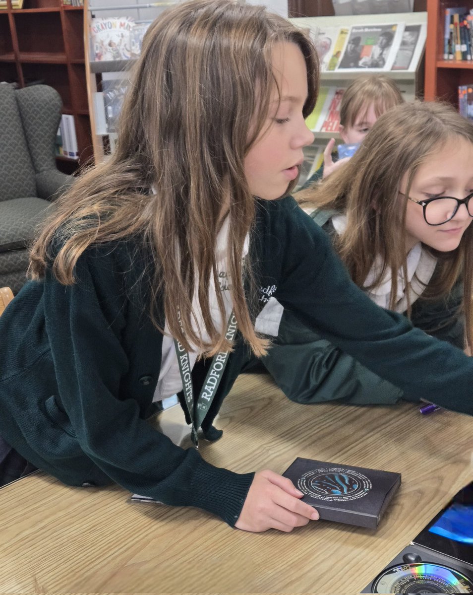 Ms_G_Librarian's tweet image. A super fun lesson in collaboration with our art class on music, history, genres, instruments and art forms...I love my job!

#librariestransform
#librarianlife
#musiceducation
#RadfordSchoolLibrary