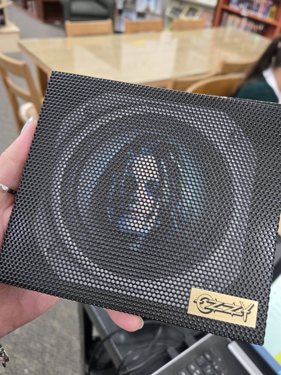 Ms_G_Librarian's tweet image. A super fun lesson in collaboration with our art class on music, history, genres, instruments and art forms...I love my job!

#librariestransform
#librarianlife
#musiceducation
#RadfordSchoolLibrary